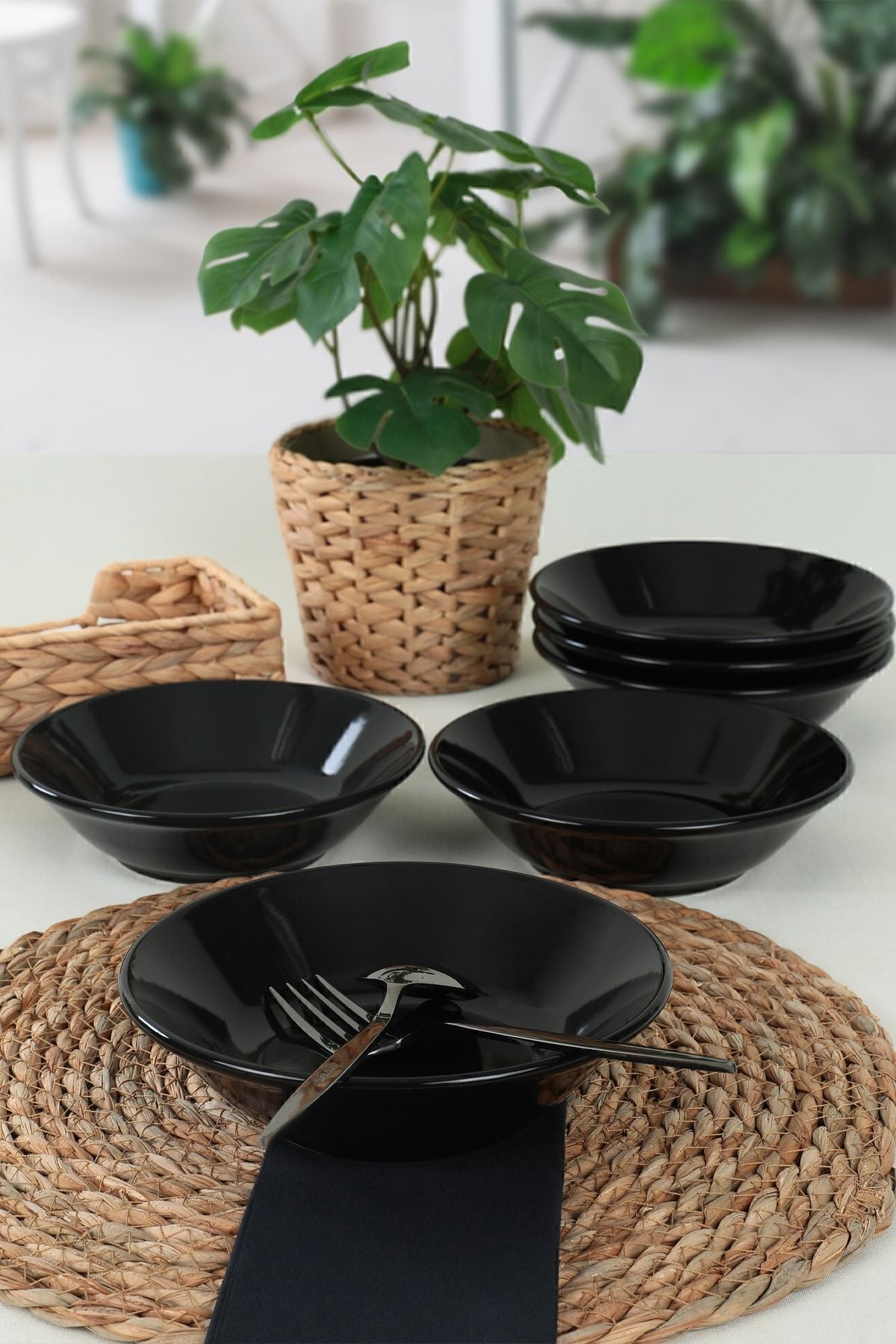 Hitit Siyah Yemek Tabağı 18 Cm 6 Adet