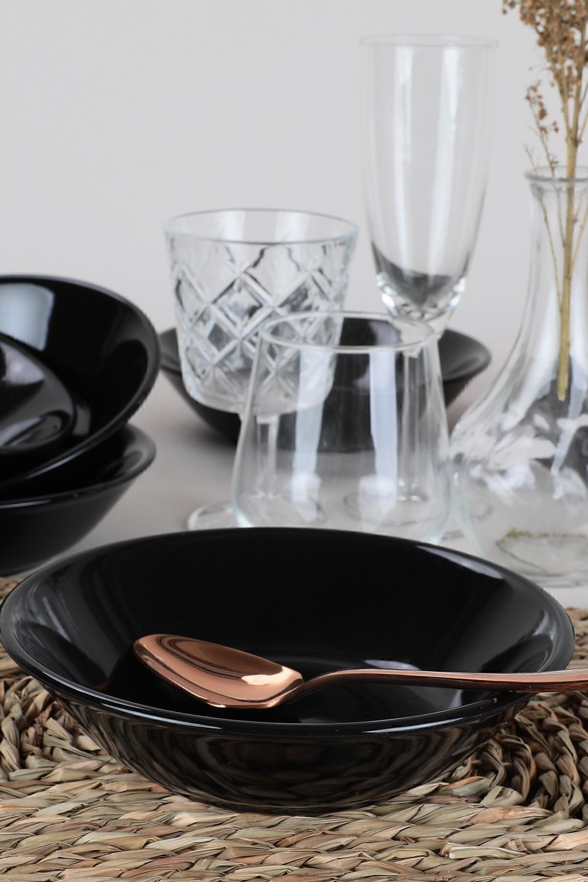 Hitit Siyah Yemek Tabağı 18 Cm 6 Adet