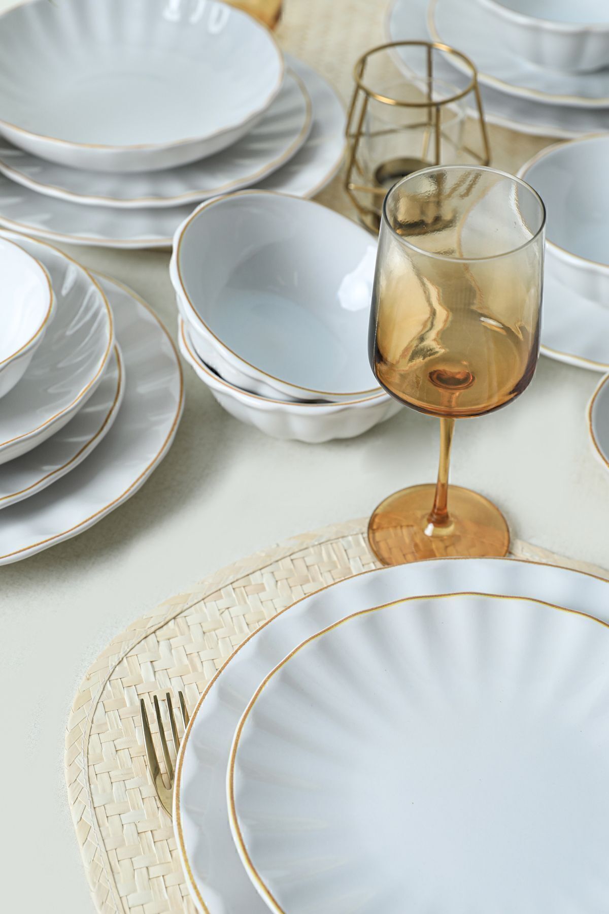 Keraart Beyaz Gold File Sirius Yemek Takımı 24 Parça 6 Kişilik 21374