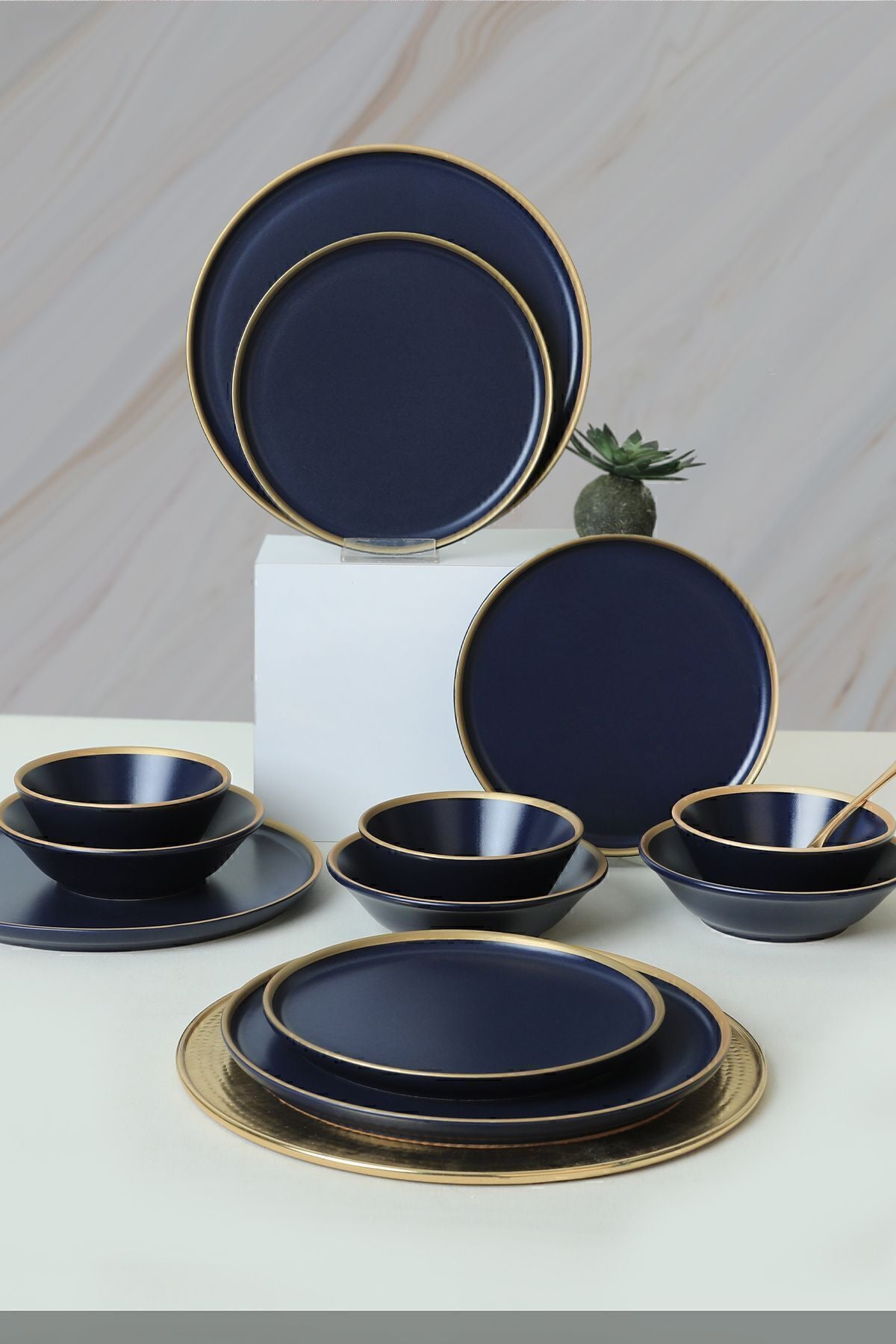 Mat Lacivert Gold Fileli Yemek Takımı 24 Parça 6 Kişilik