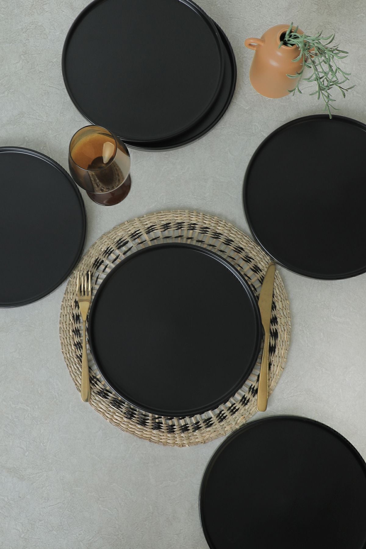 Mat Siyah Stackable Servis Tabağı 27 Cm 6 Adet 956