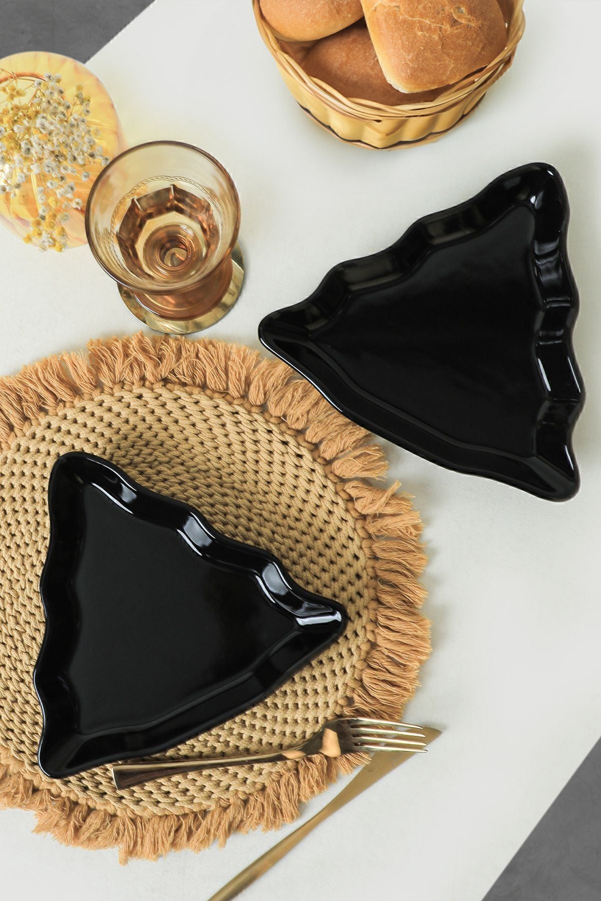 Siyah Çam Kayık Tabak 22 Cm 2 Adet